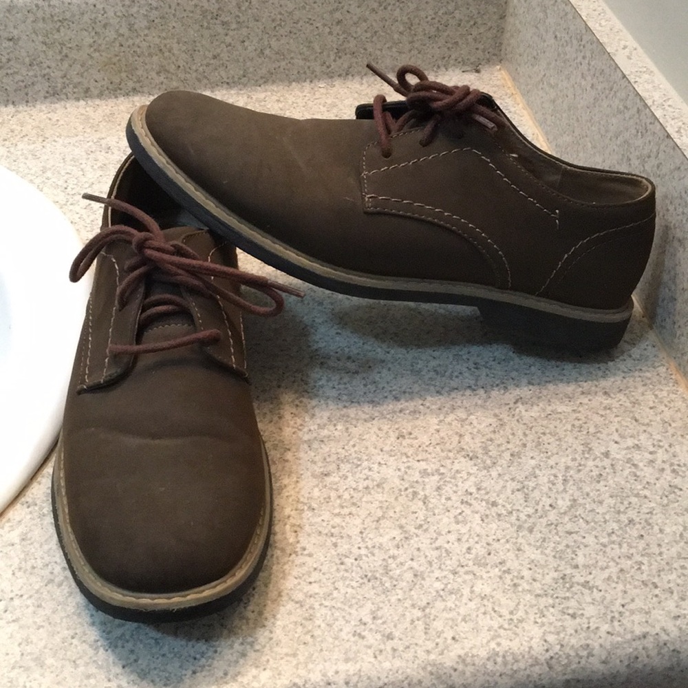 Dress shoes